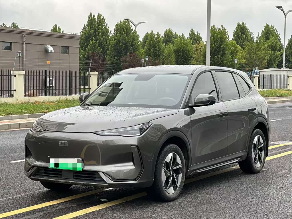 Geely Galaxy E5
