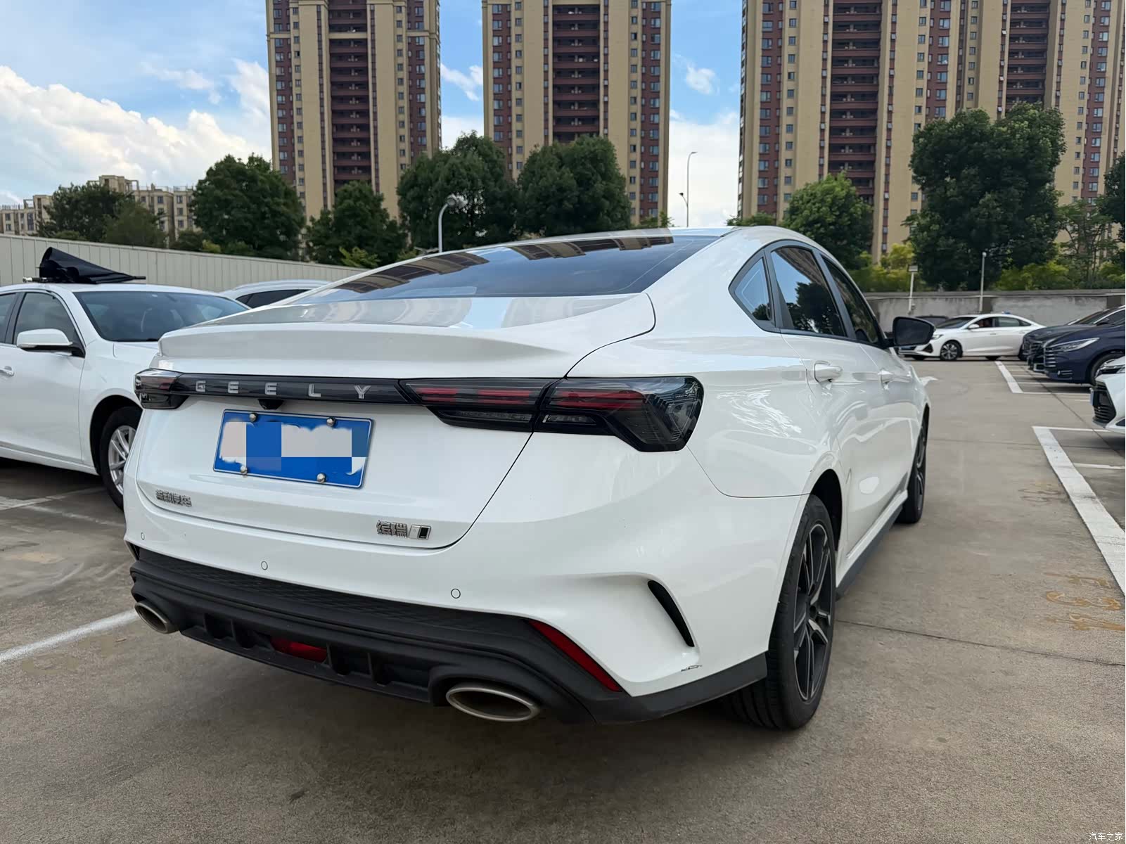 Geely Binray, 2022 13