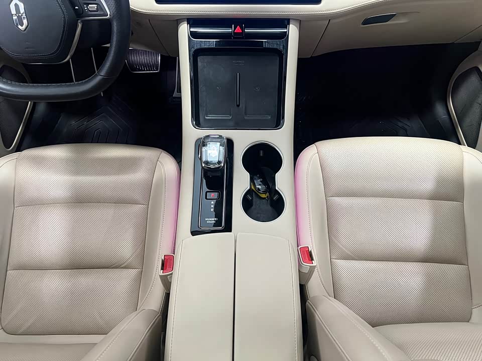 AITO Ask the world M5