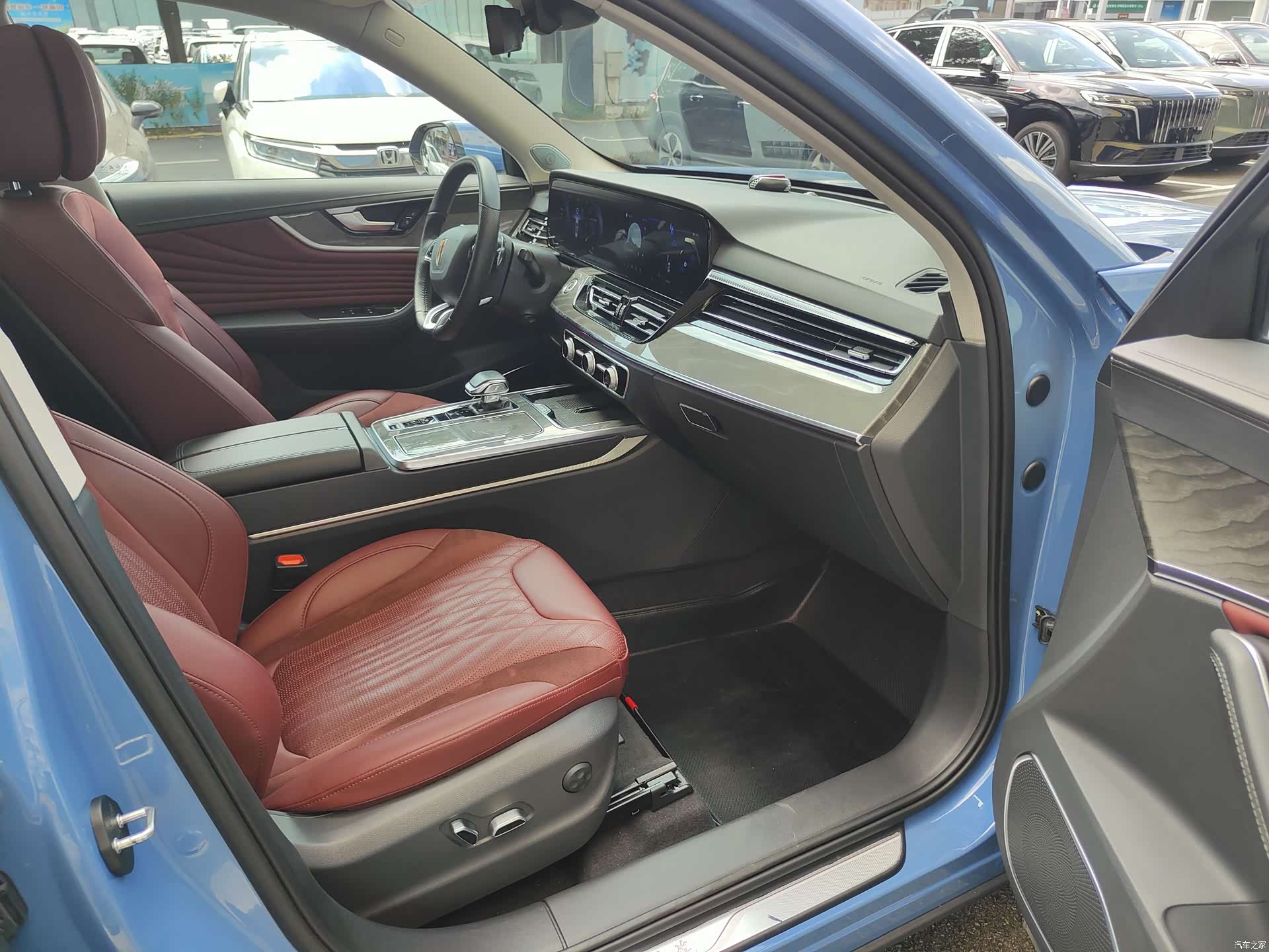 Hongqi HS5, 2023 18