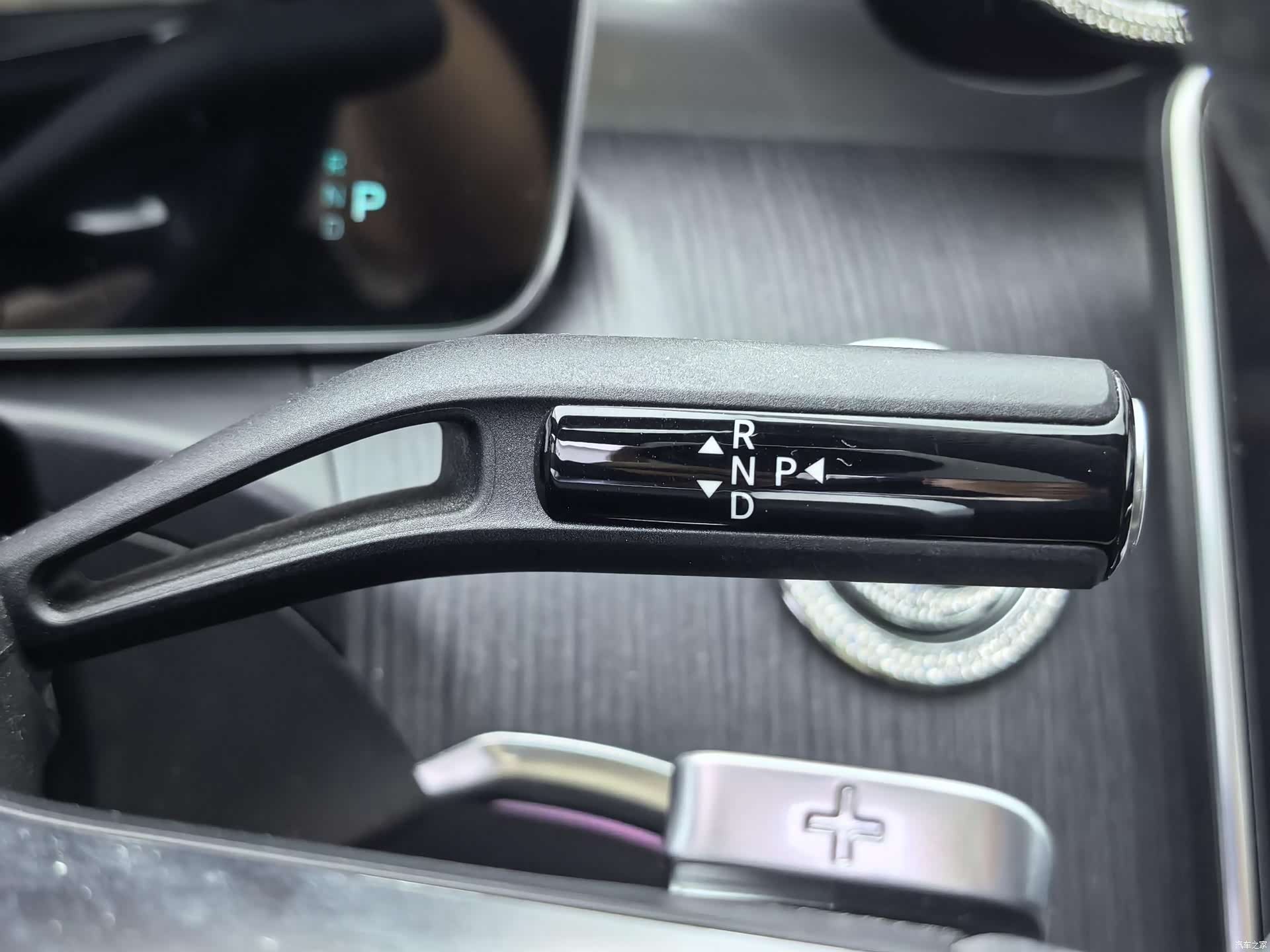 Mercedes-Benz C-Class, 2024 24