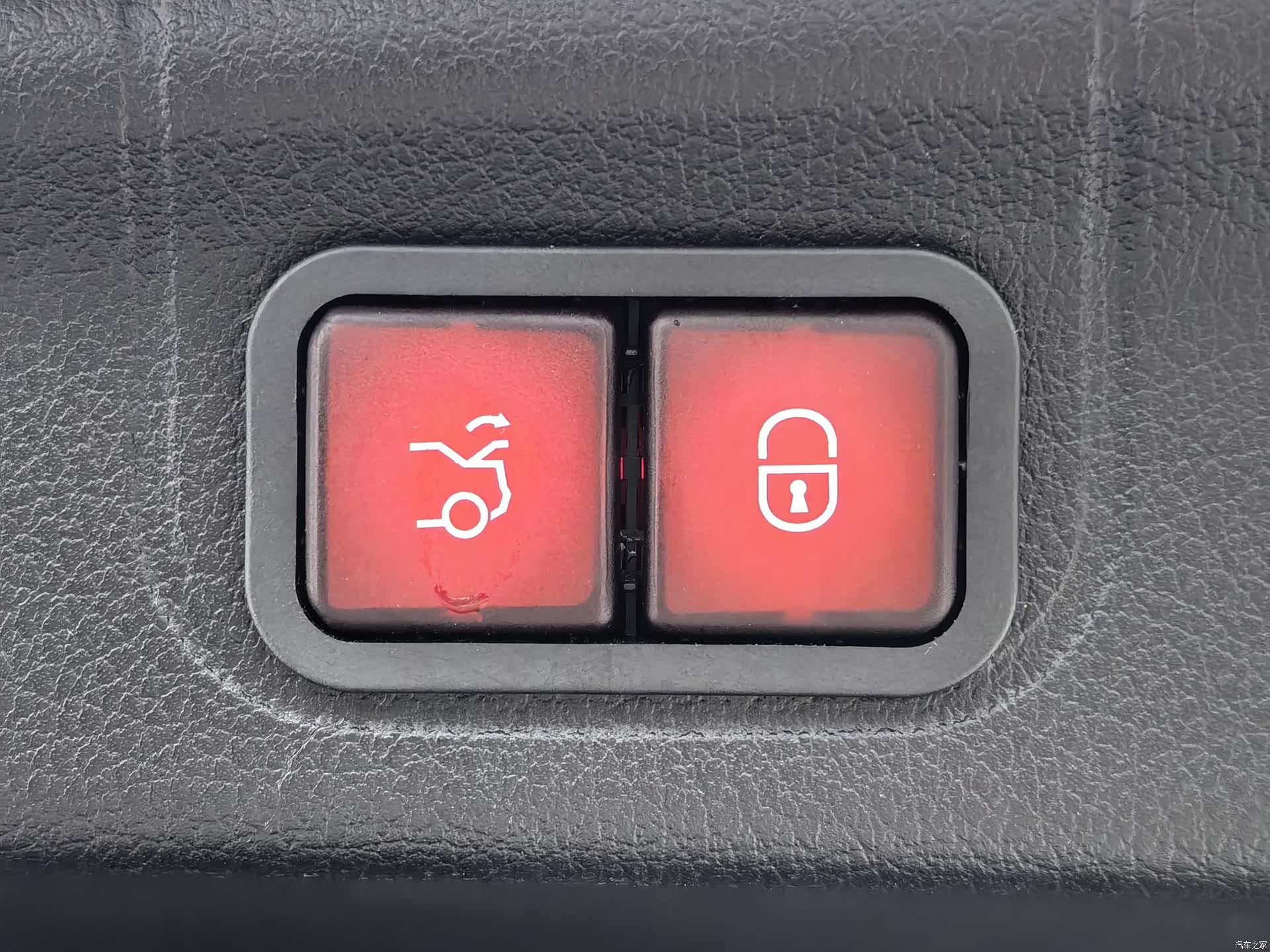 Mercedes-Benz C-Class, 2024 27