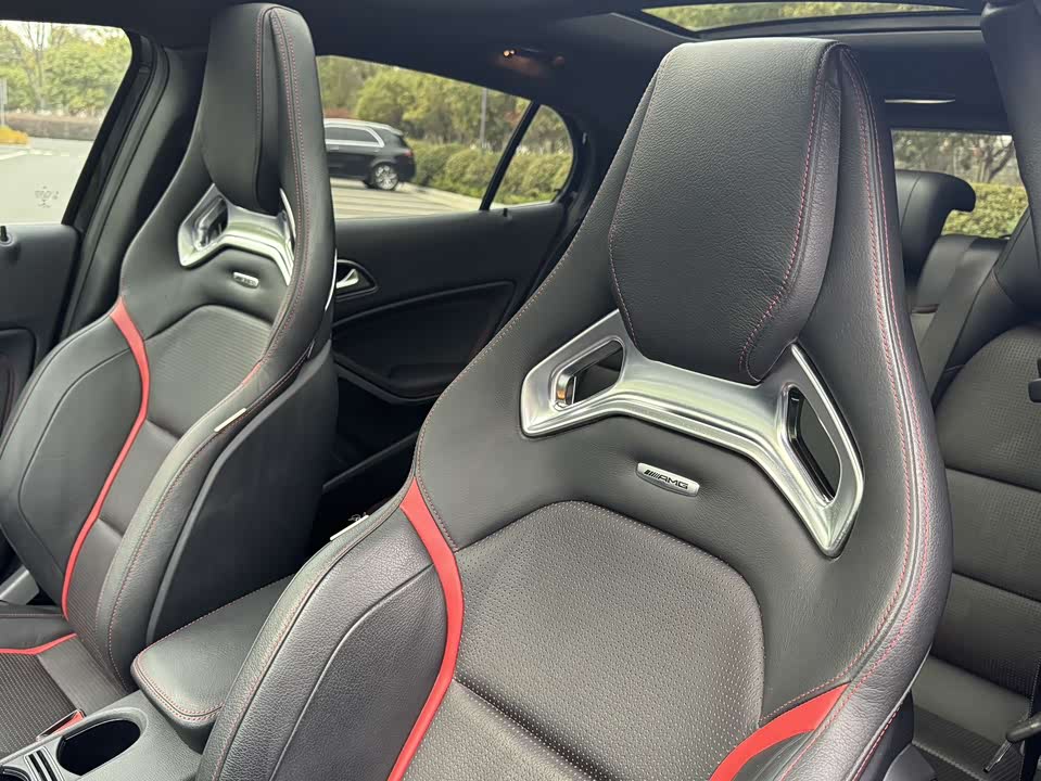 Mercedes-Benz GLA AMG