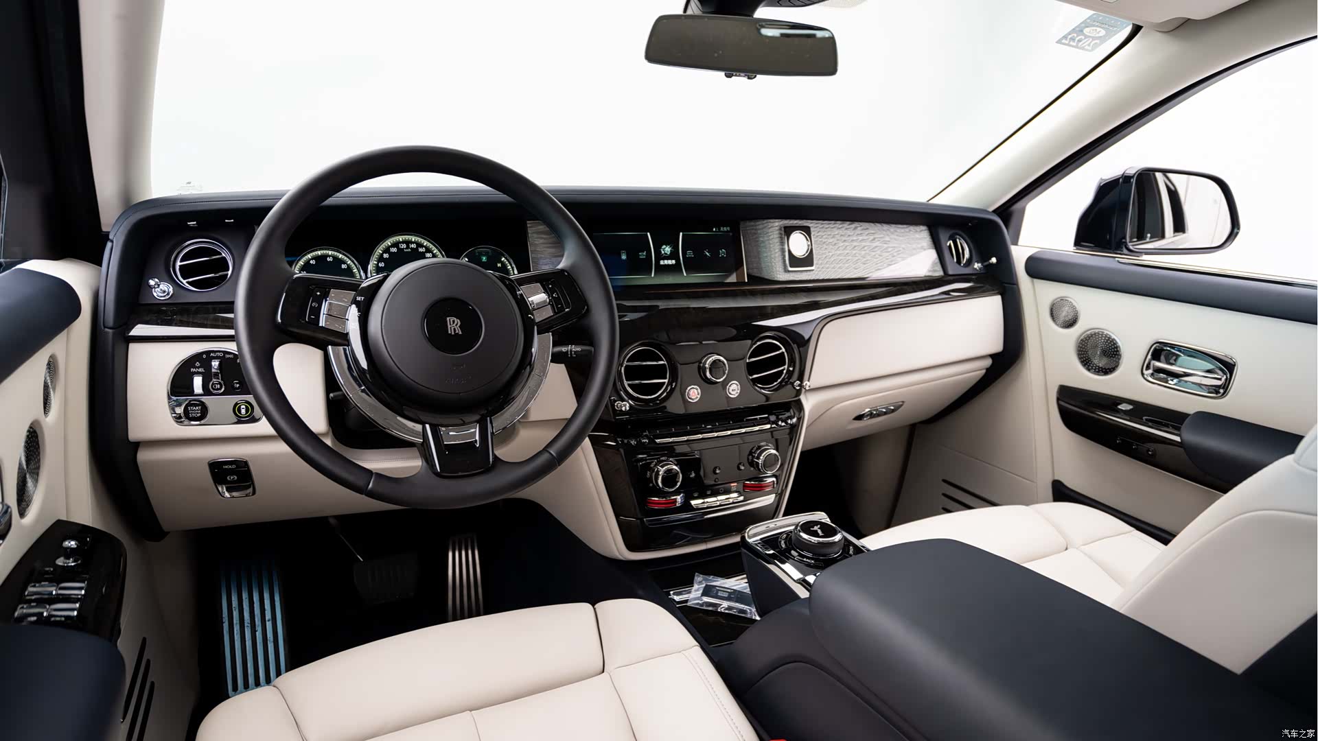 Rolls-Royce Phantom, 2020 6