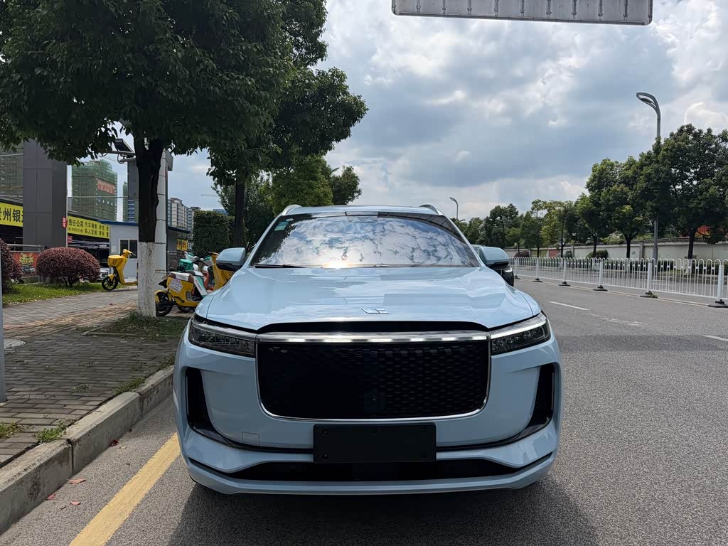 Li Auto ONE