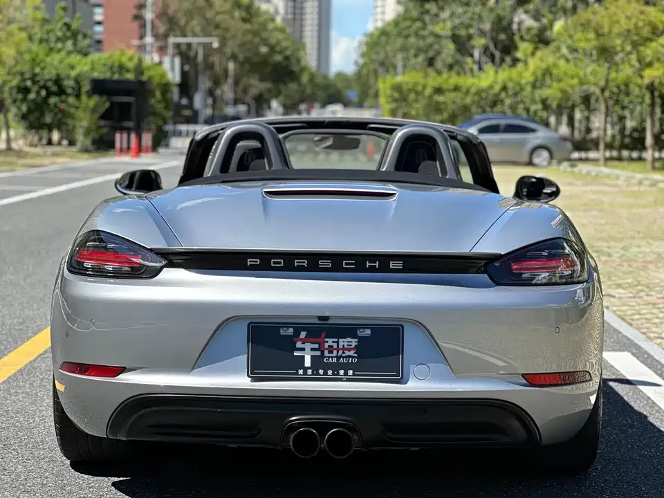 Porsche 718