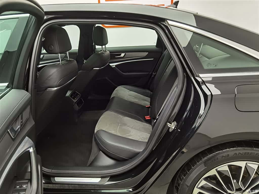 Audi A6L, 2021 15