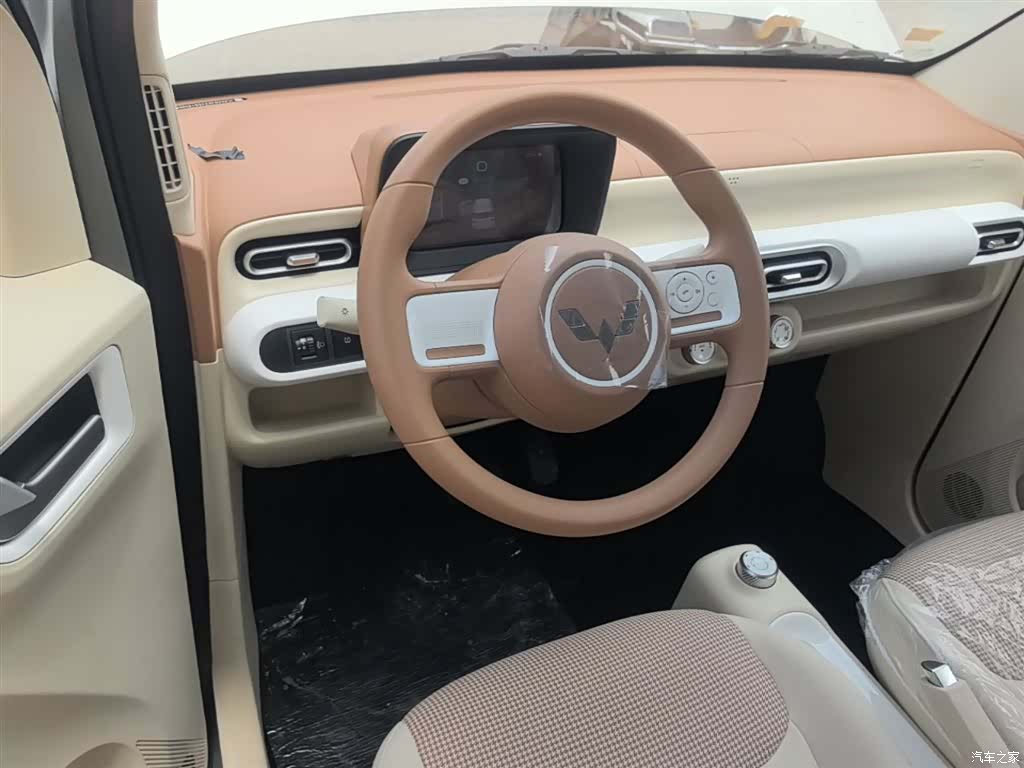 Wuling MINIEV, 2026 10