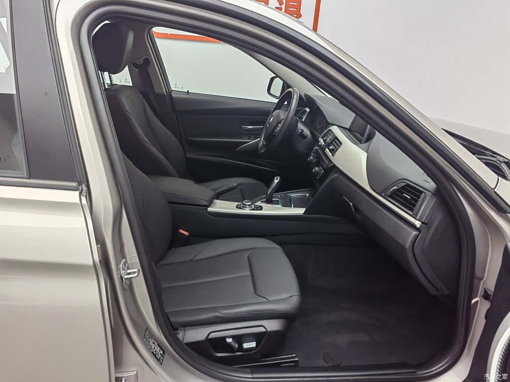 BMW 3 Series, 2016 23