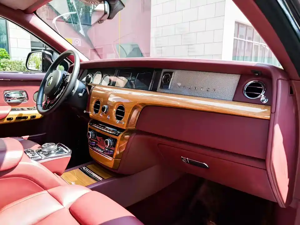 Rolls-Royce Phantom