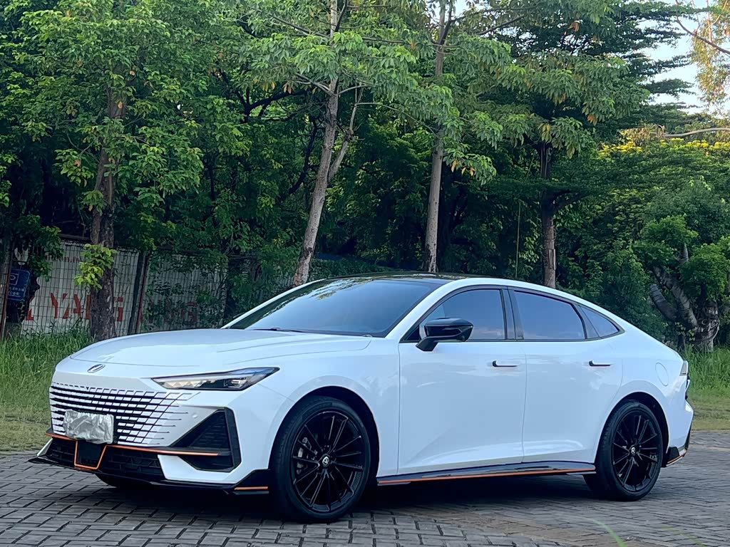 Changan UNI-V 2022 1.5T Sport