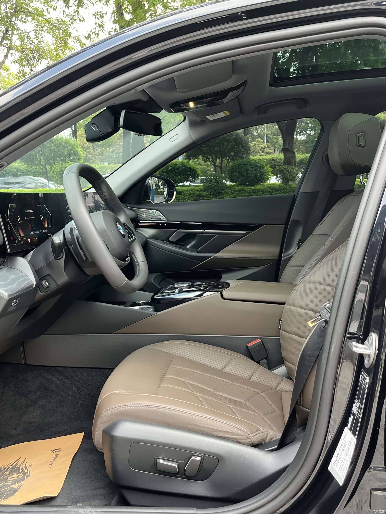 BMW 5 Series, 2025 12