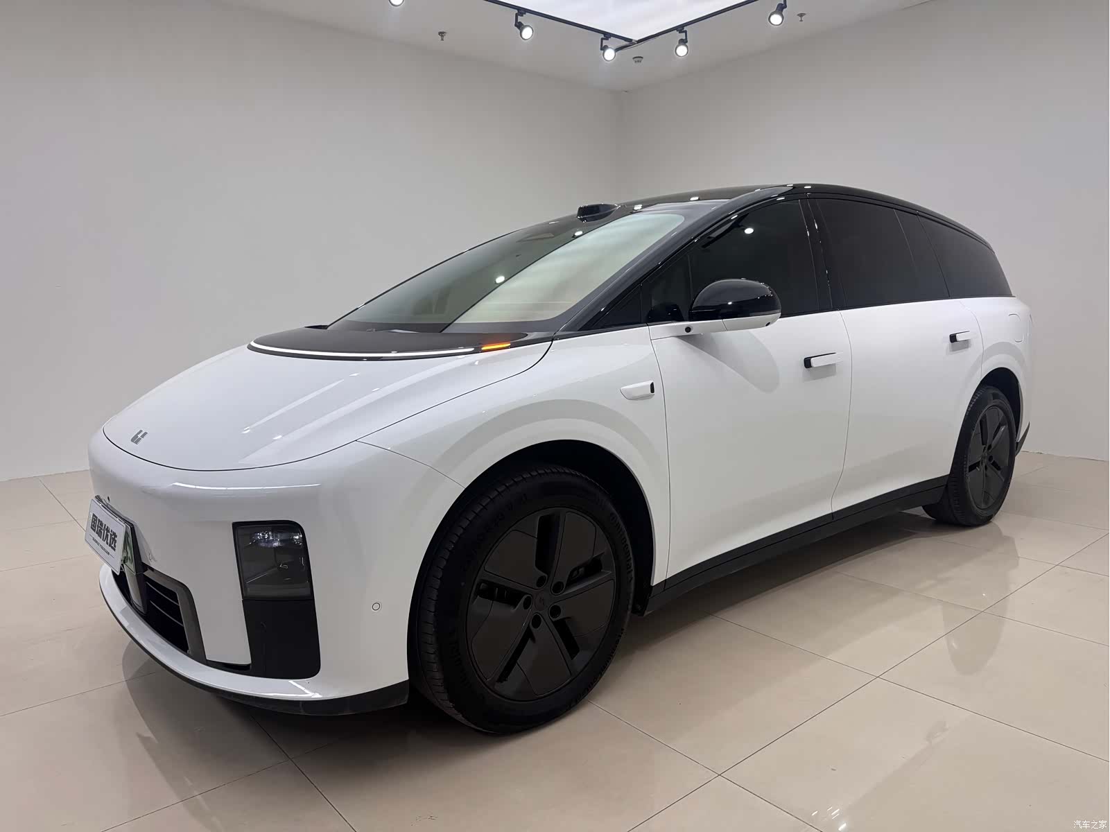 Li Auto i8, 2026 1