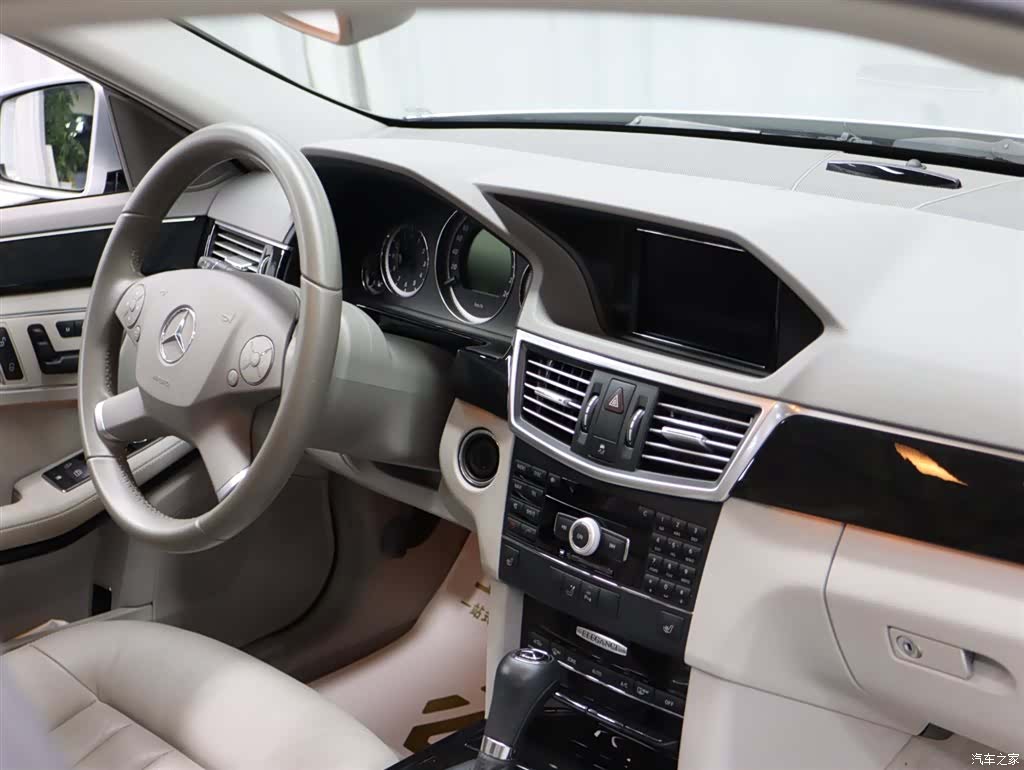 Mercedes-Benz E-Class, 2010 17