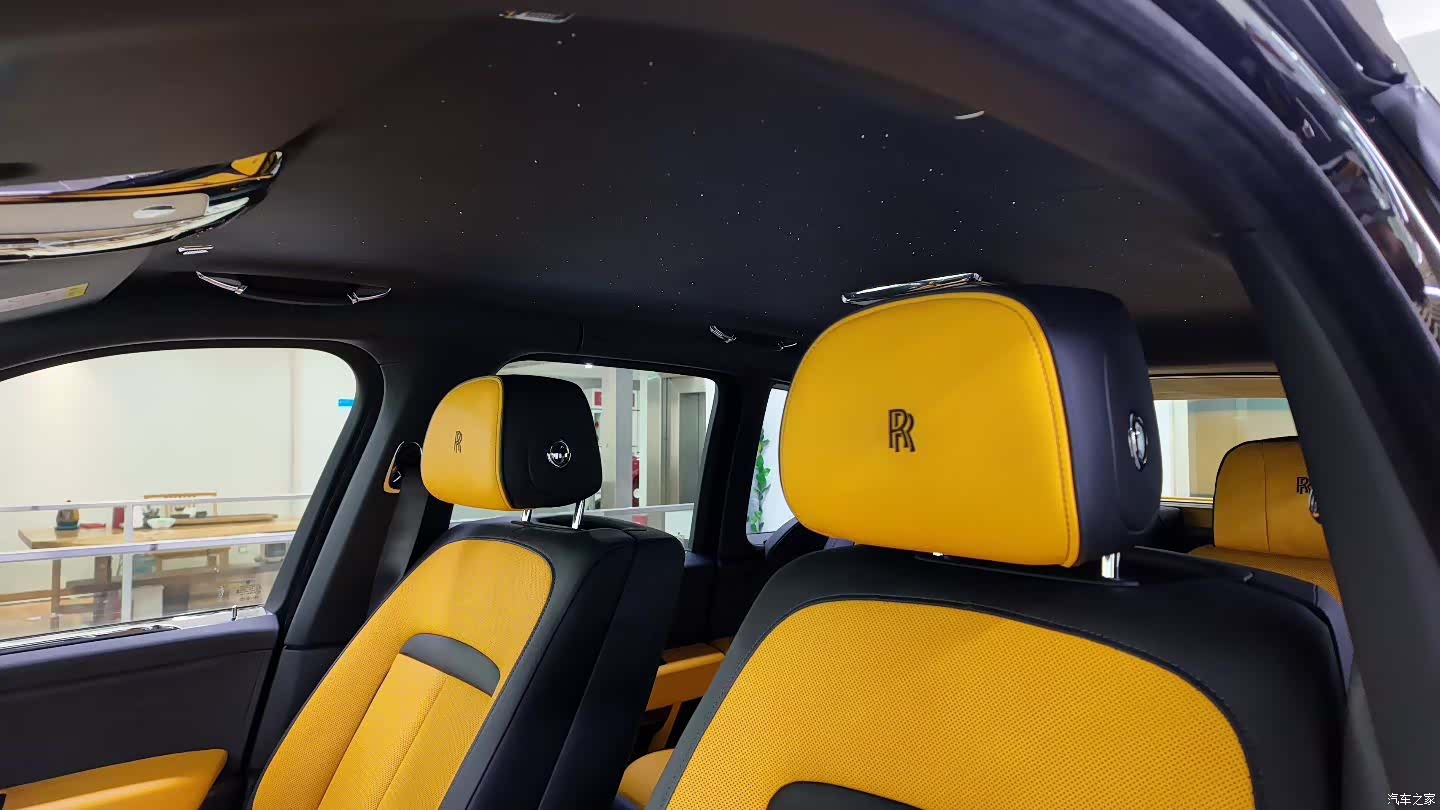 Rolls-Royce Cullinan, 2023 все фото