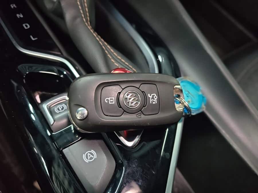 Buick Velar 2024, фото 9