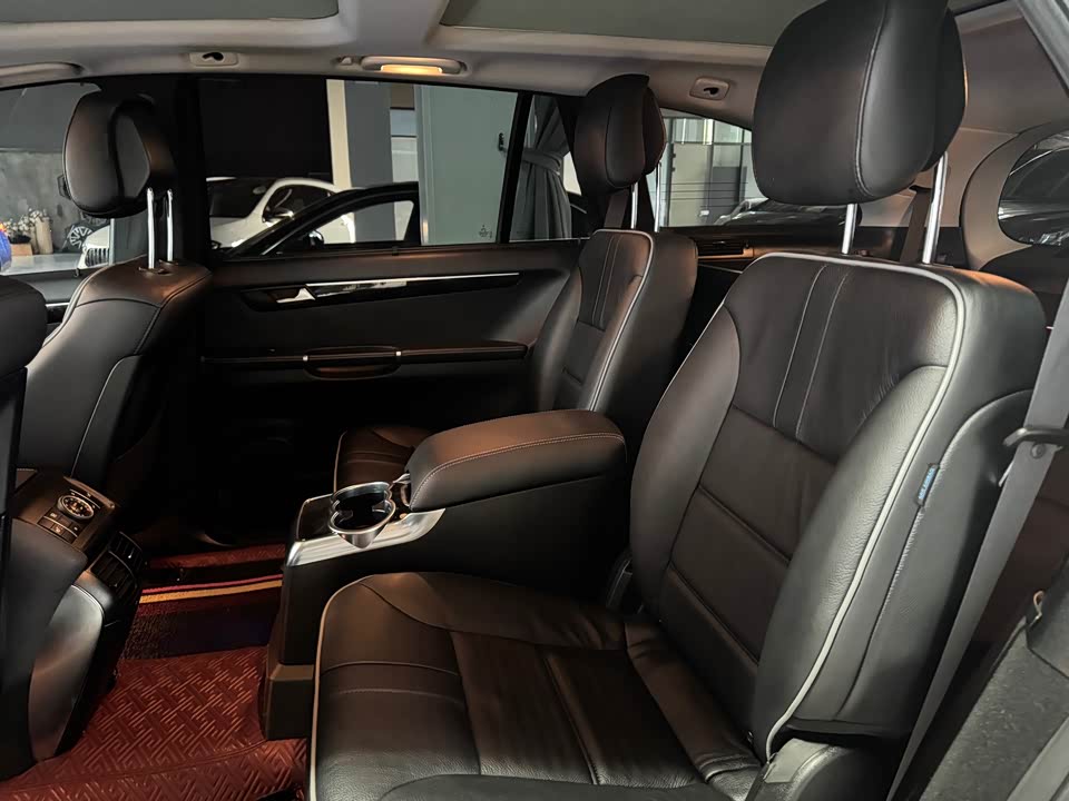 Mercedes-Benz R-class