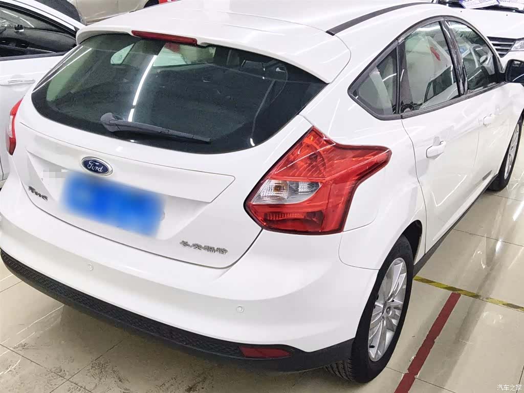 Ford Focus, 2015 7
