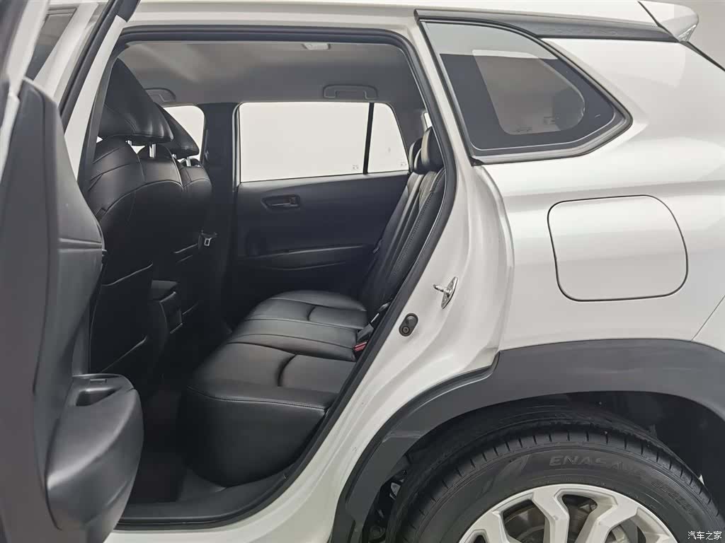 Toyota Frontlander, 2023 15