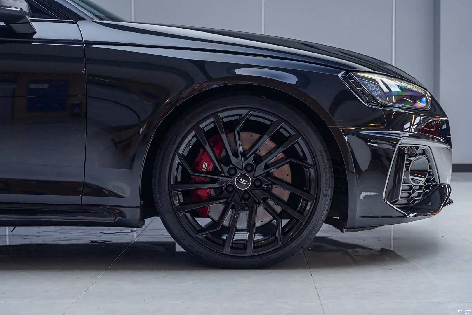 Audi RS4, 2021 все фото