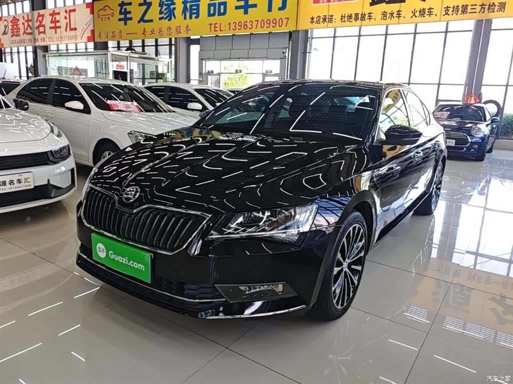 Skoda Superb, 2019 1