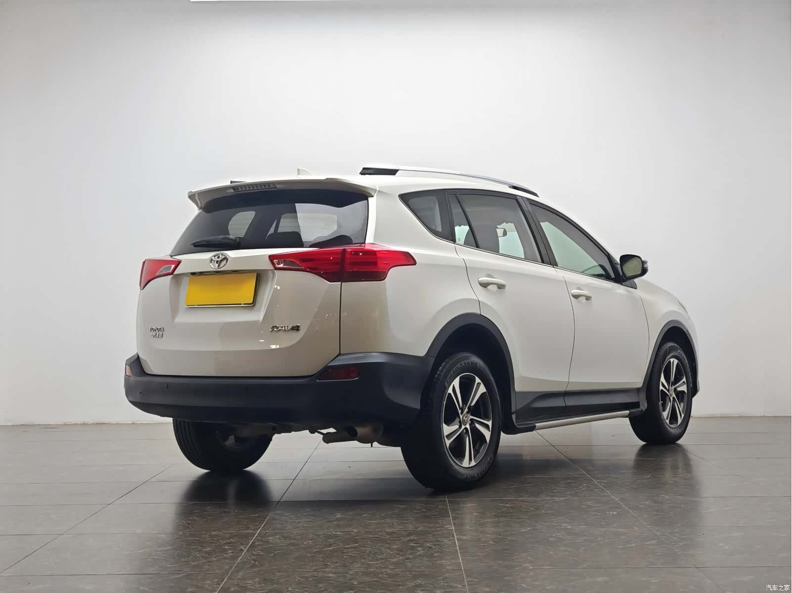 Toyota RAV4, 2016 3
