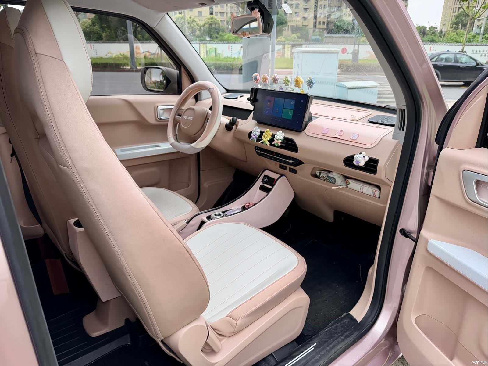 Geely Panda, 2023 14