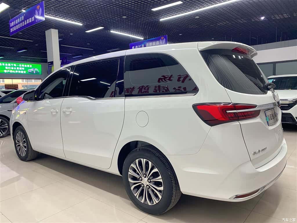 Buick GL8, 2020 4