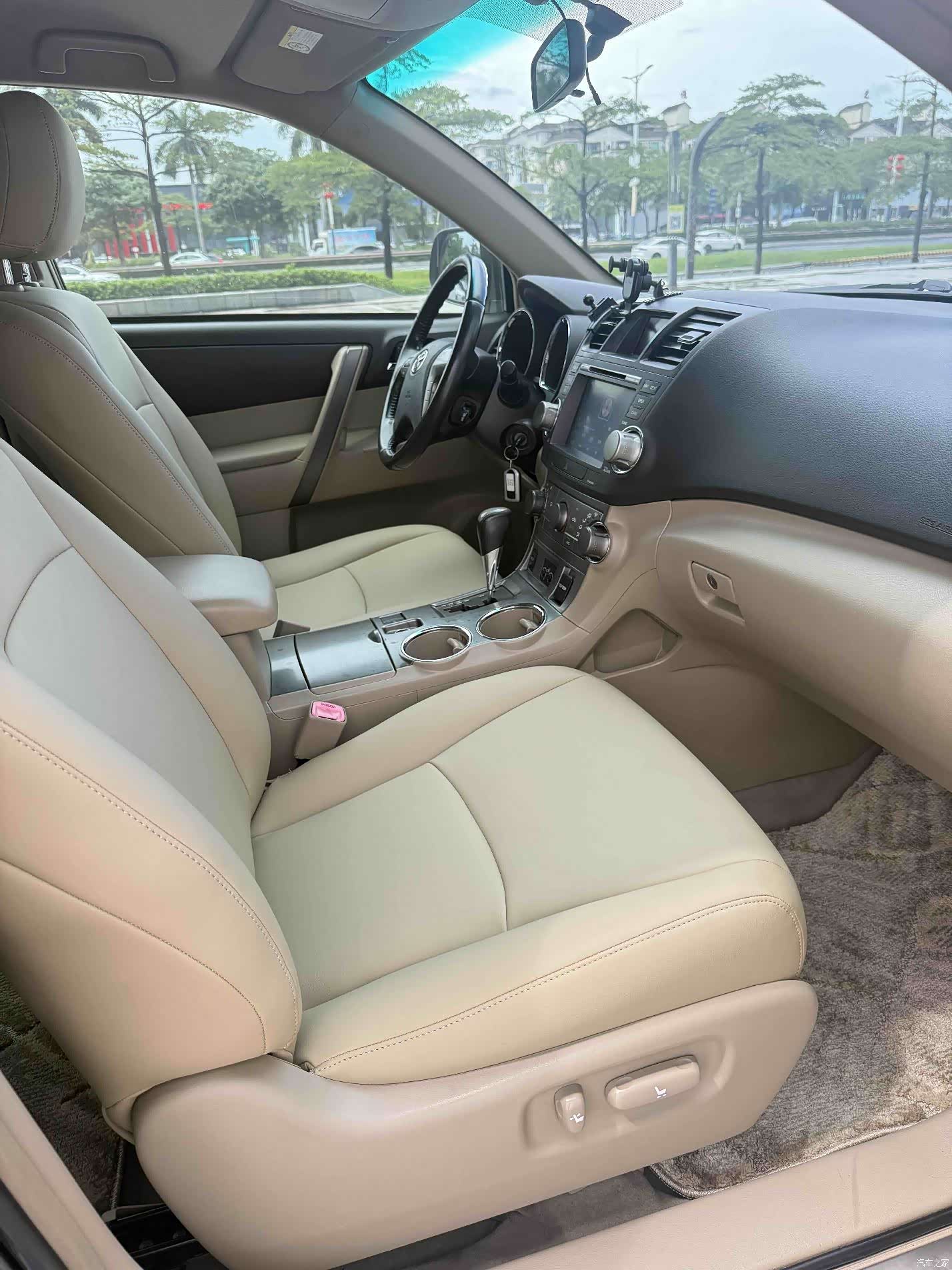 Toyota Highlander, 2010 10