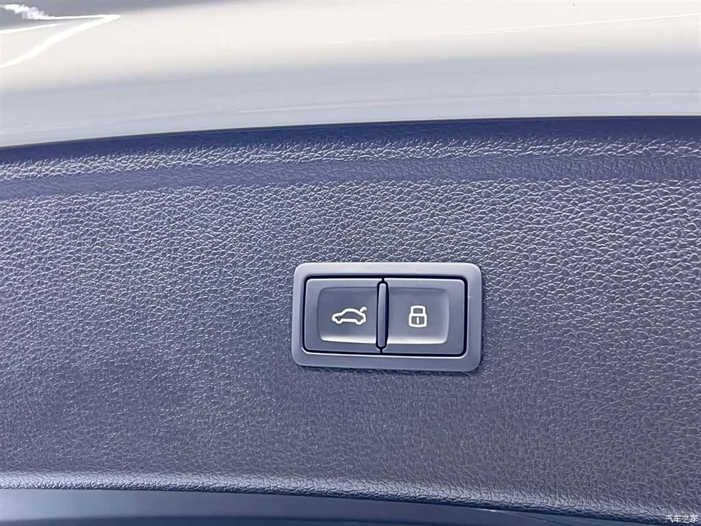 Audi Q5L, 2023 10