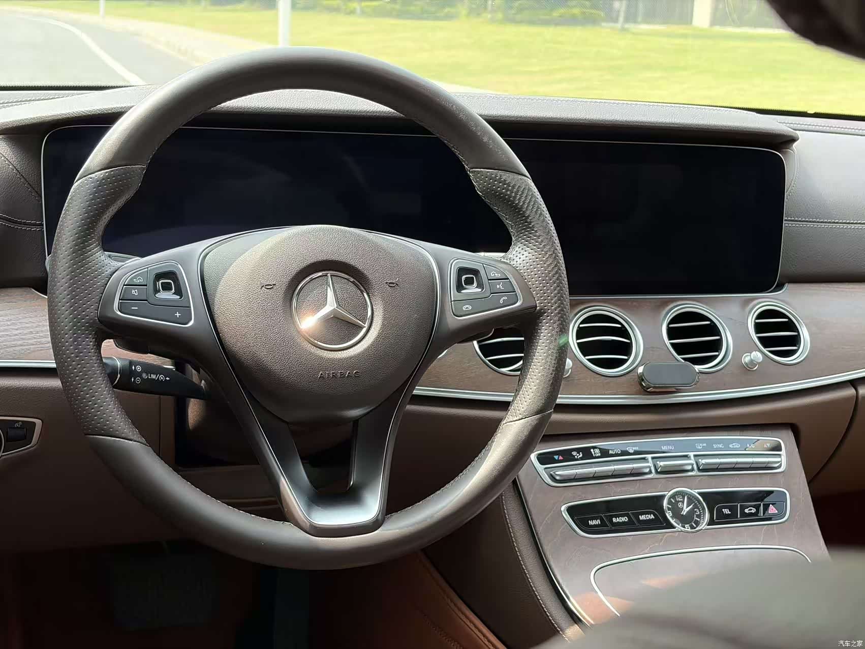 Mercedes-Benz E-Class, 2018 15