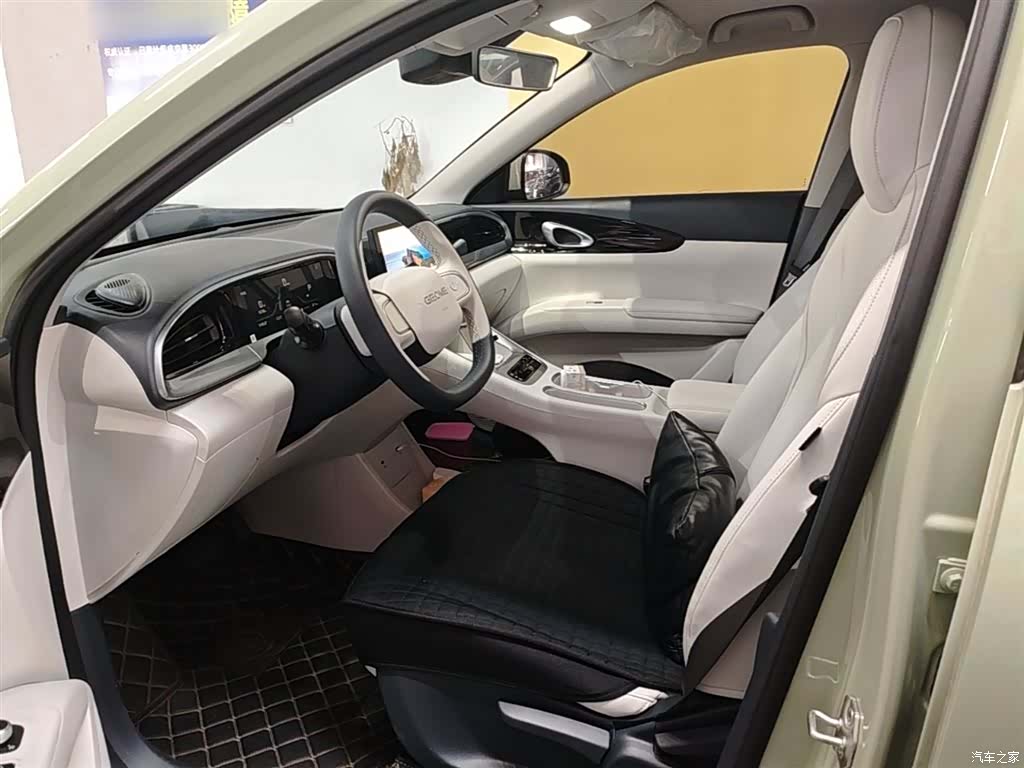 Geely Xingyuan, 2025 15