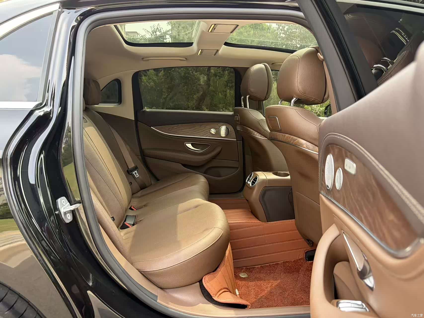 Mercedes-Benz E-Class, 2018 9