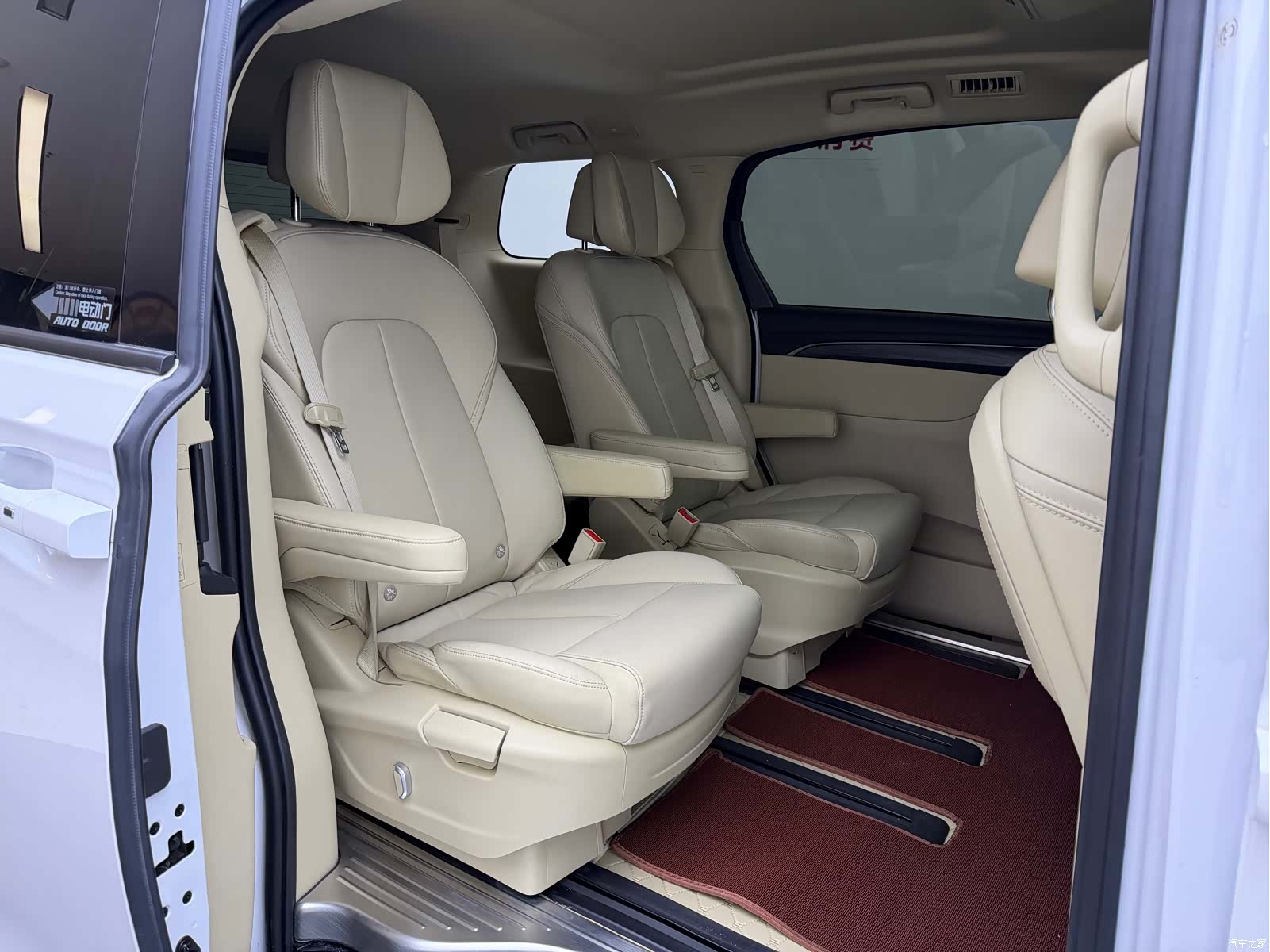 Buick GL8, 2023 8