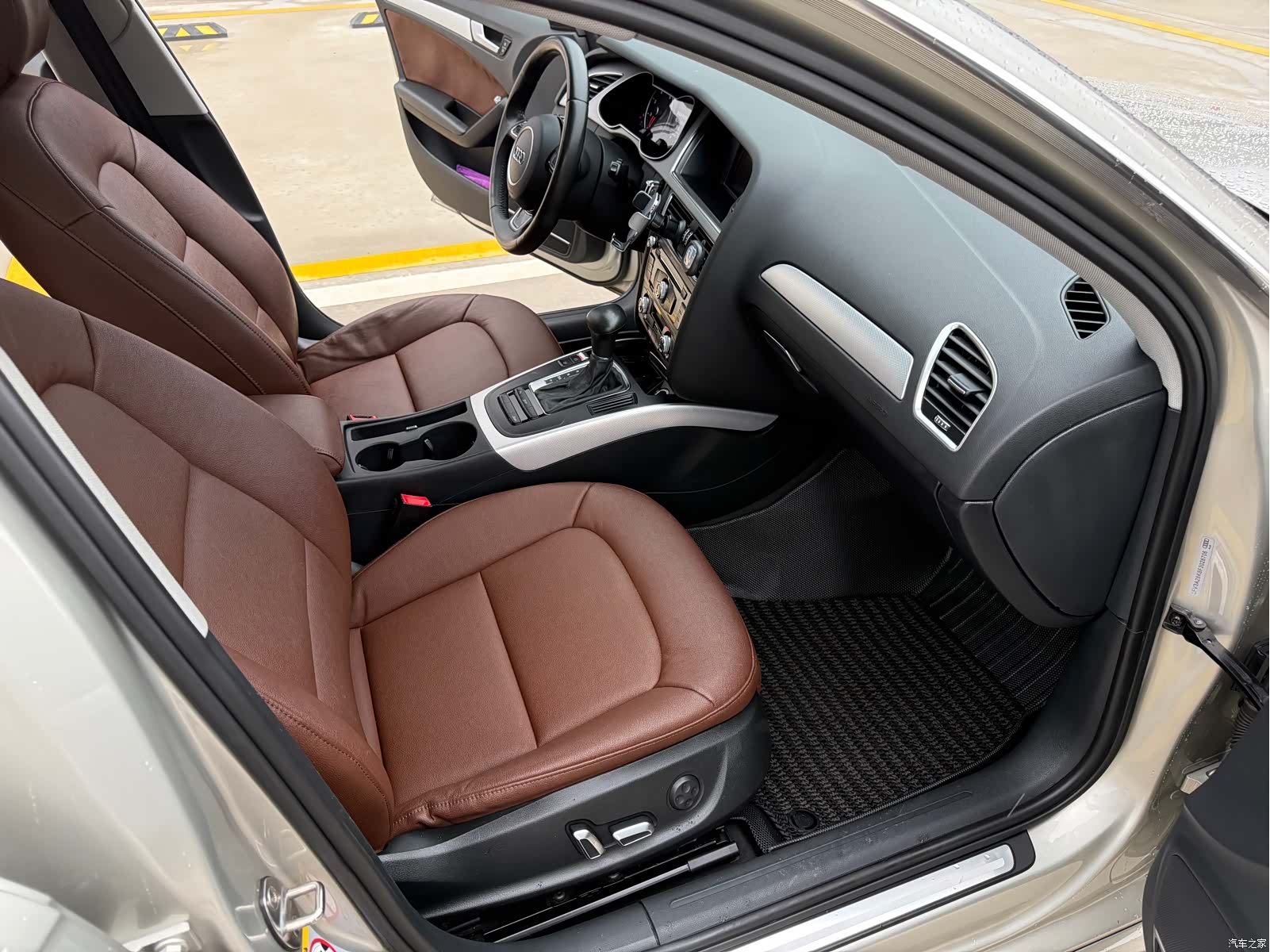Audi A4L, 2015 11