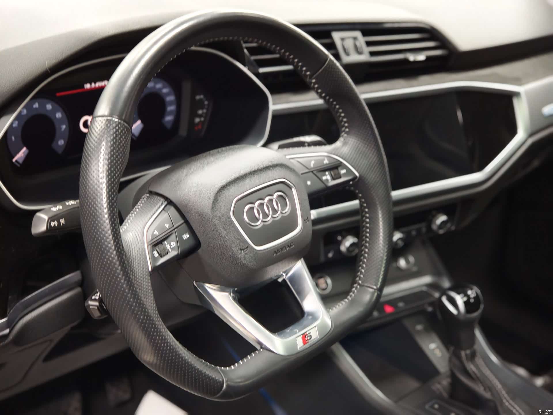 Audi Q3, 2021 14