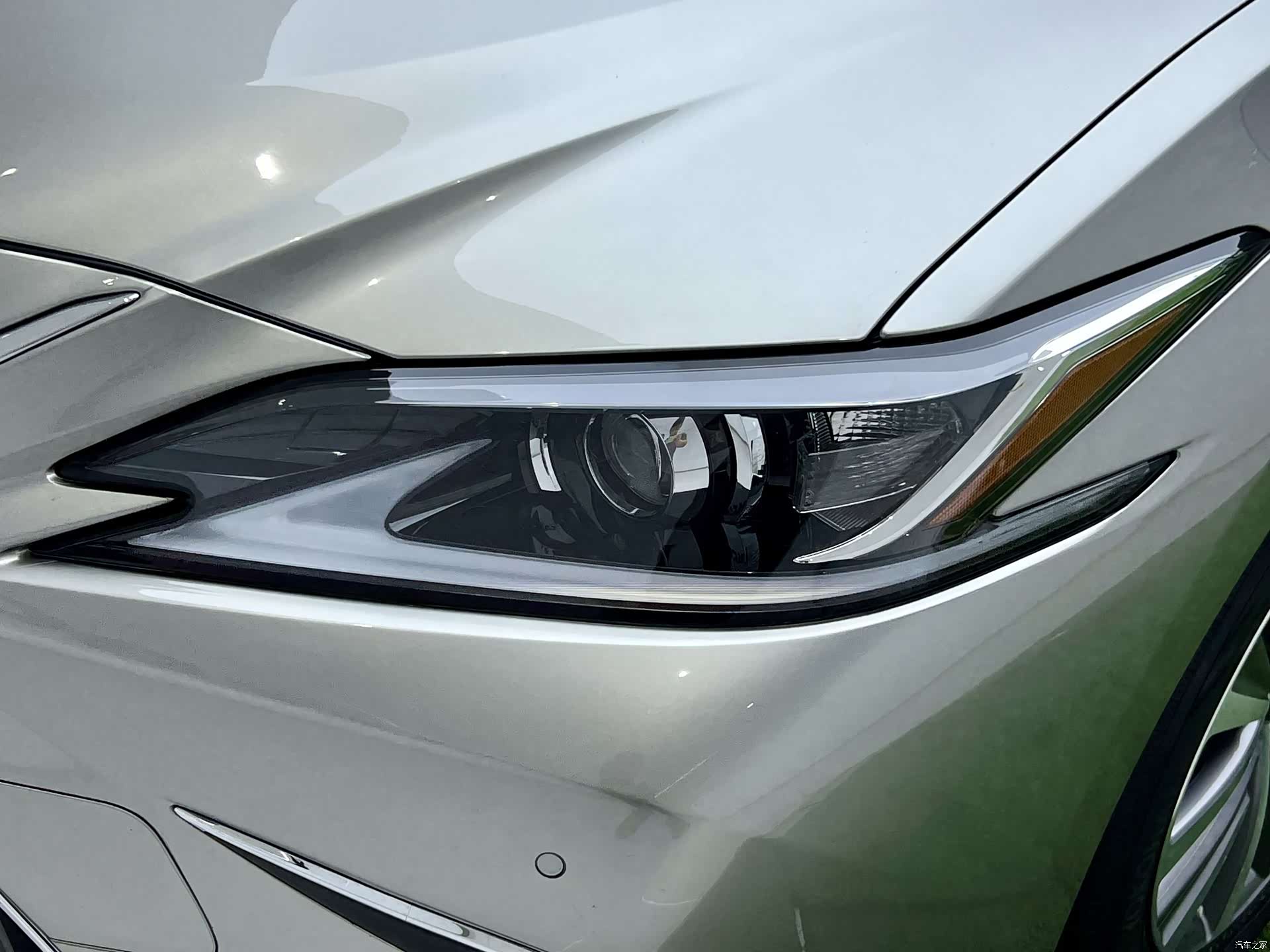 Lexus ES, 2021 19