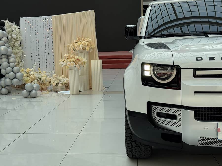 Land Rover Defender 2022, фото 4