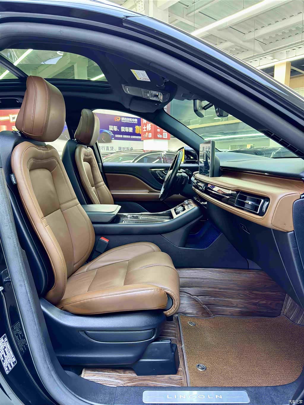 Lincoln Aviator, 2020 все фото