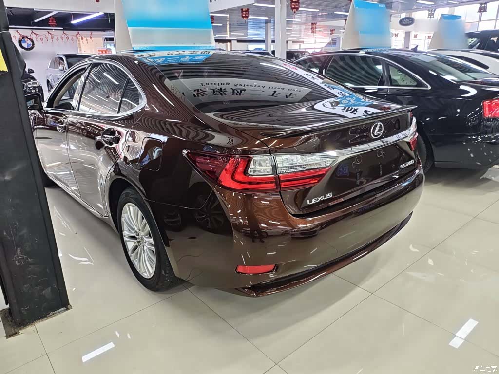 Lexus ES, 2016 10