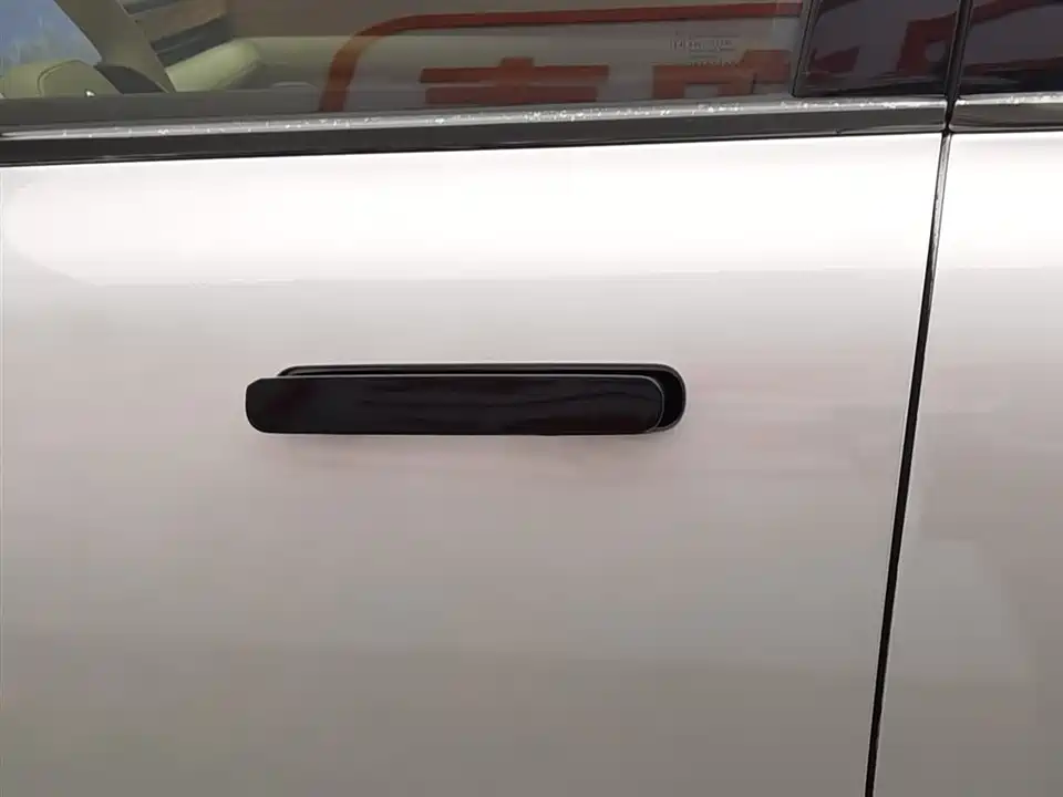 AITO Ask the world M7