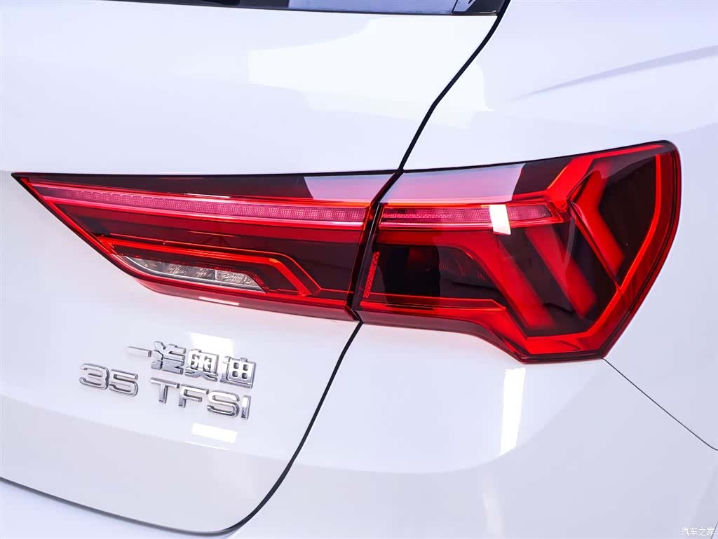 Audi Q3, 2024 9