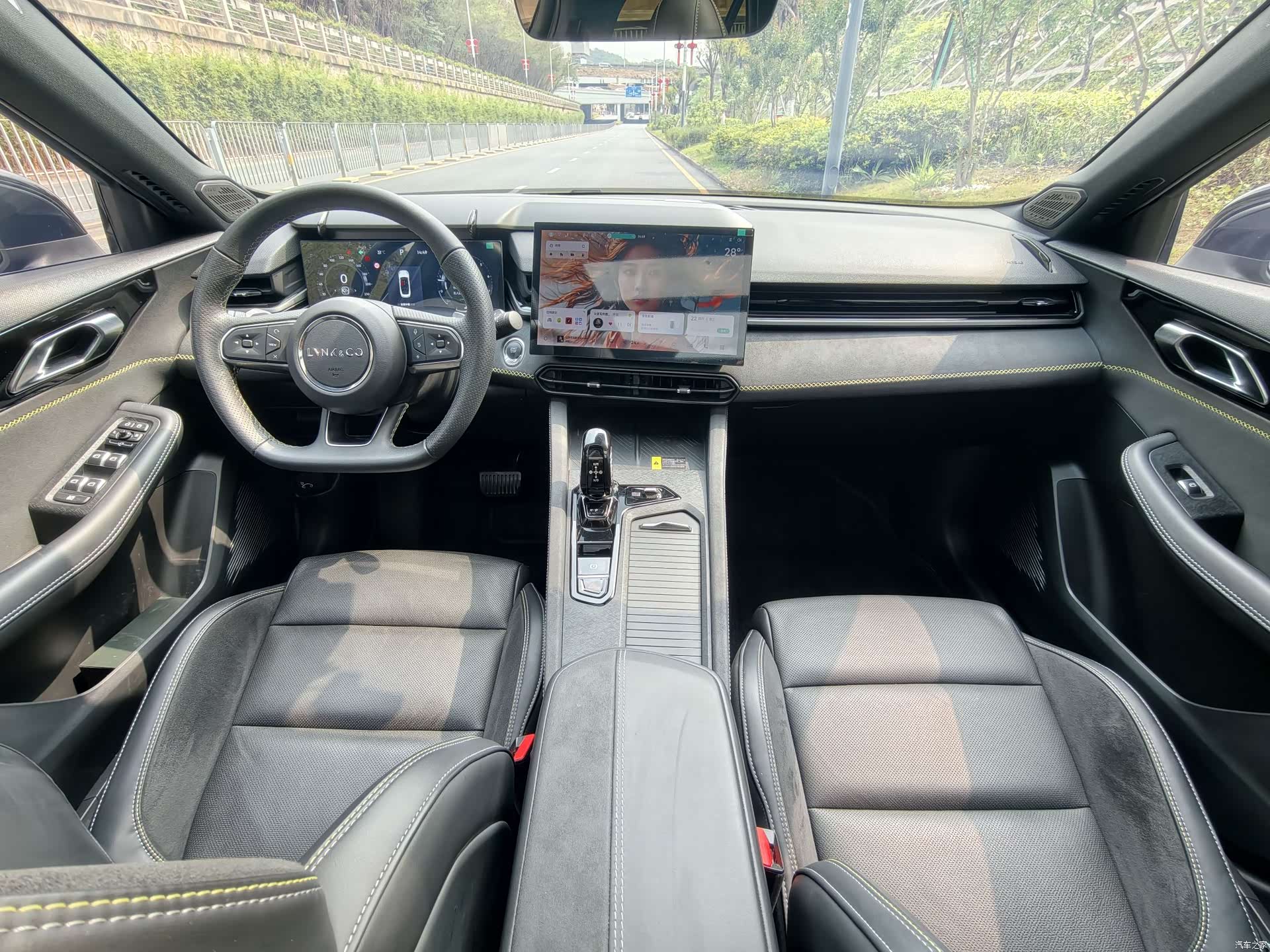 Lynk & Co 02, 2024 все фото