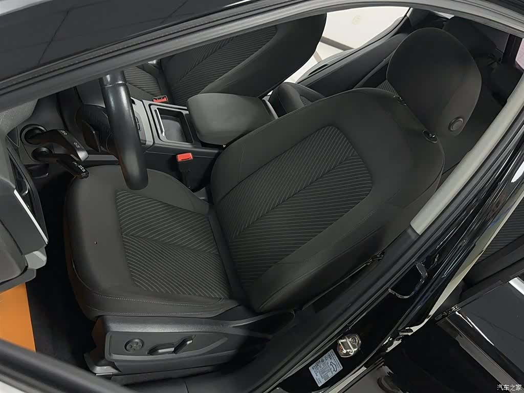 Audi Q5L, 2018 21