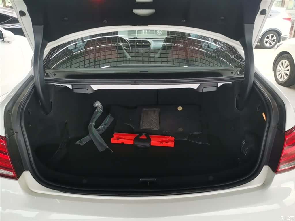 Mercedes-Benz E-Class, 2015 19