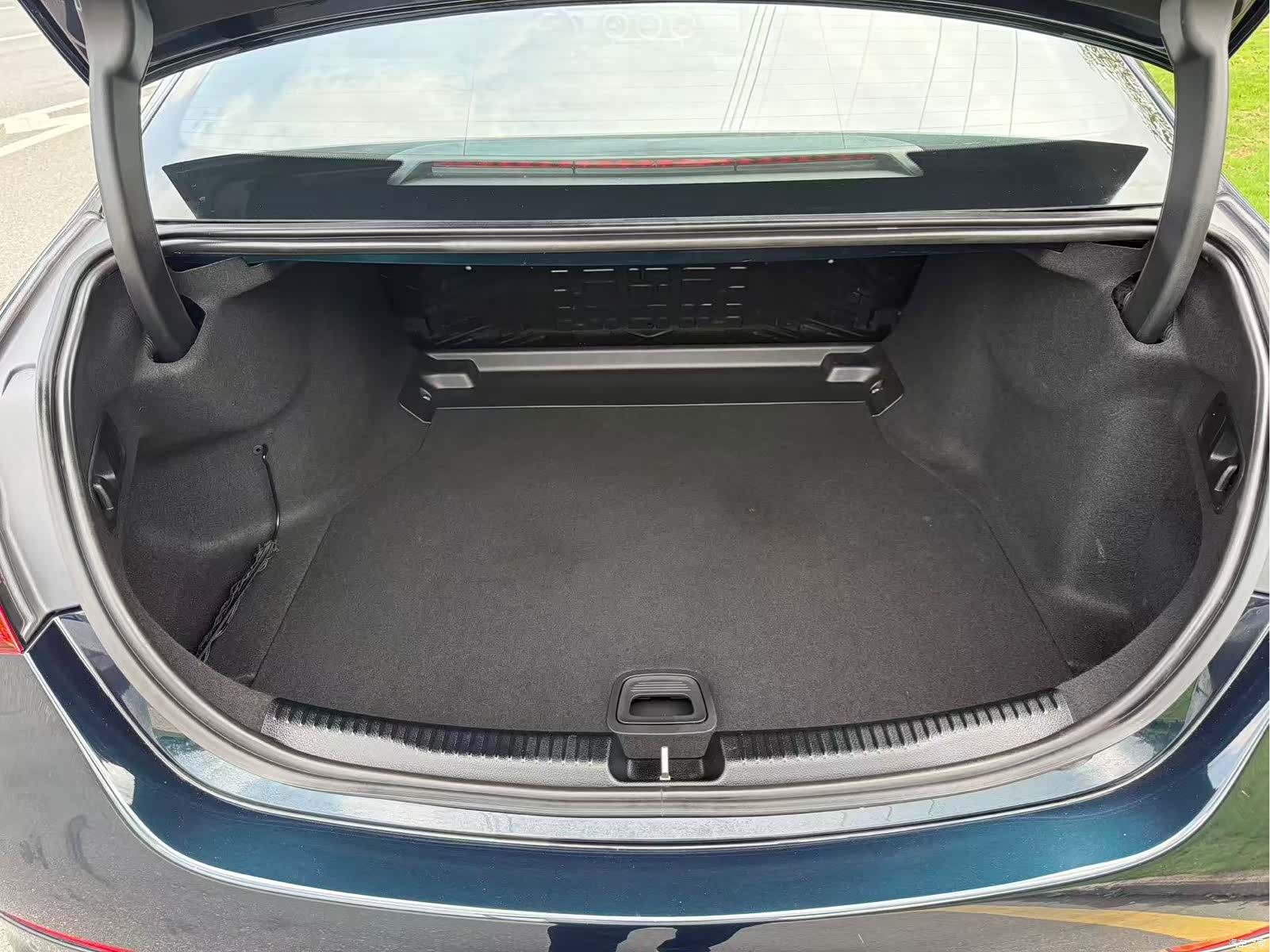 Mercedes-Benz C-Class, 2024 14