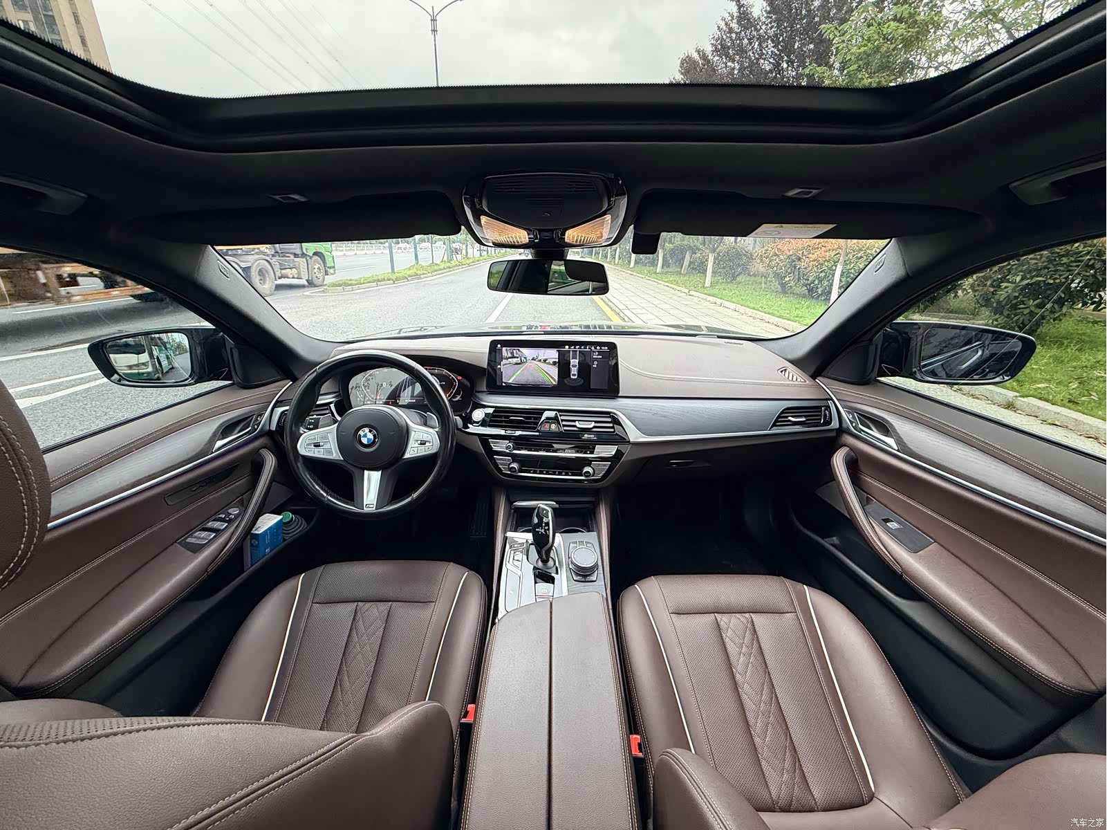 BMW 5 Series, 2023 15