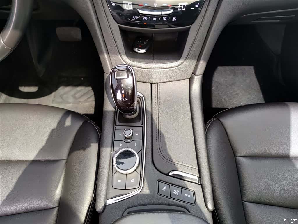 Cadillac XT5, 2021 14