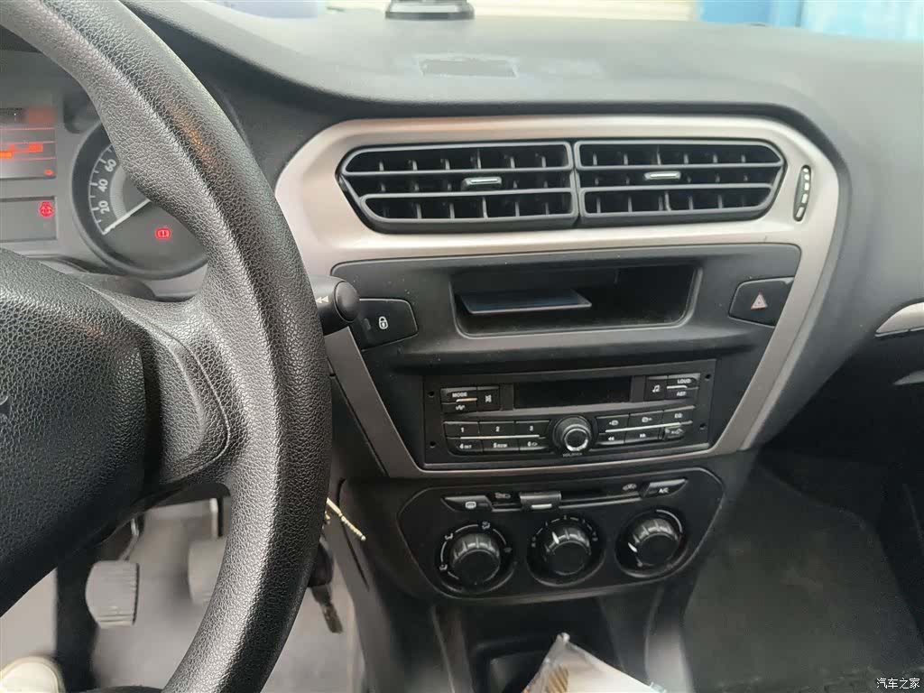 Peugeot 301, 2017 6