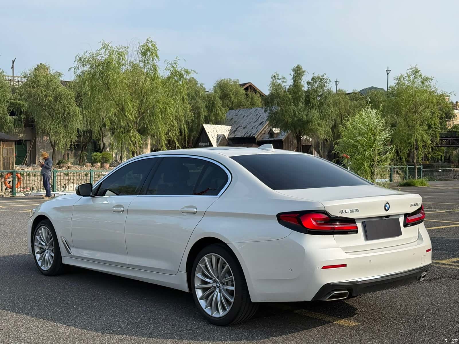 BMW 5 Series, 2021 все фото